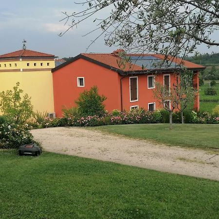 לאזיסה Agriturismo La Rondinella מראה חיצוני תמונה