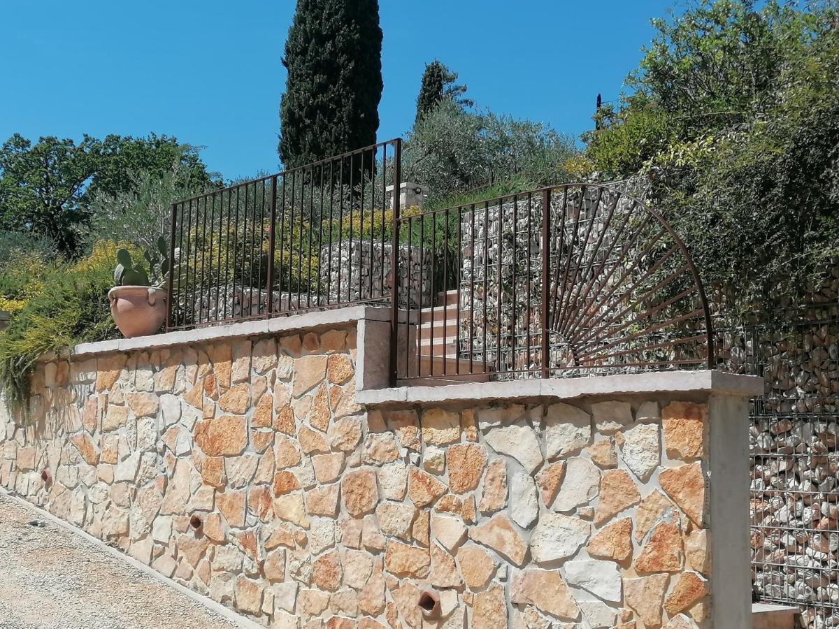לאזיסה Agriturismo La Rondinella מראה חיצוני תמונה