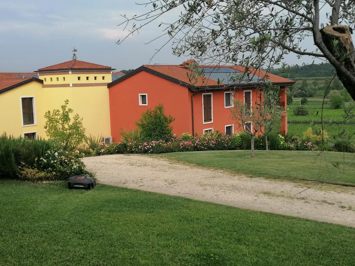 לאזיסה Agriturismo La Rondinella מראה חיצוני תמונה