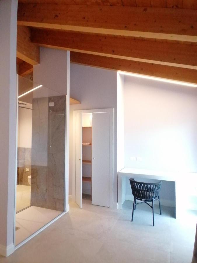 לאזיסה Agriturismo La Rondinella מראה חיצוני תמונה