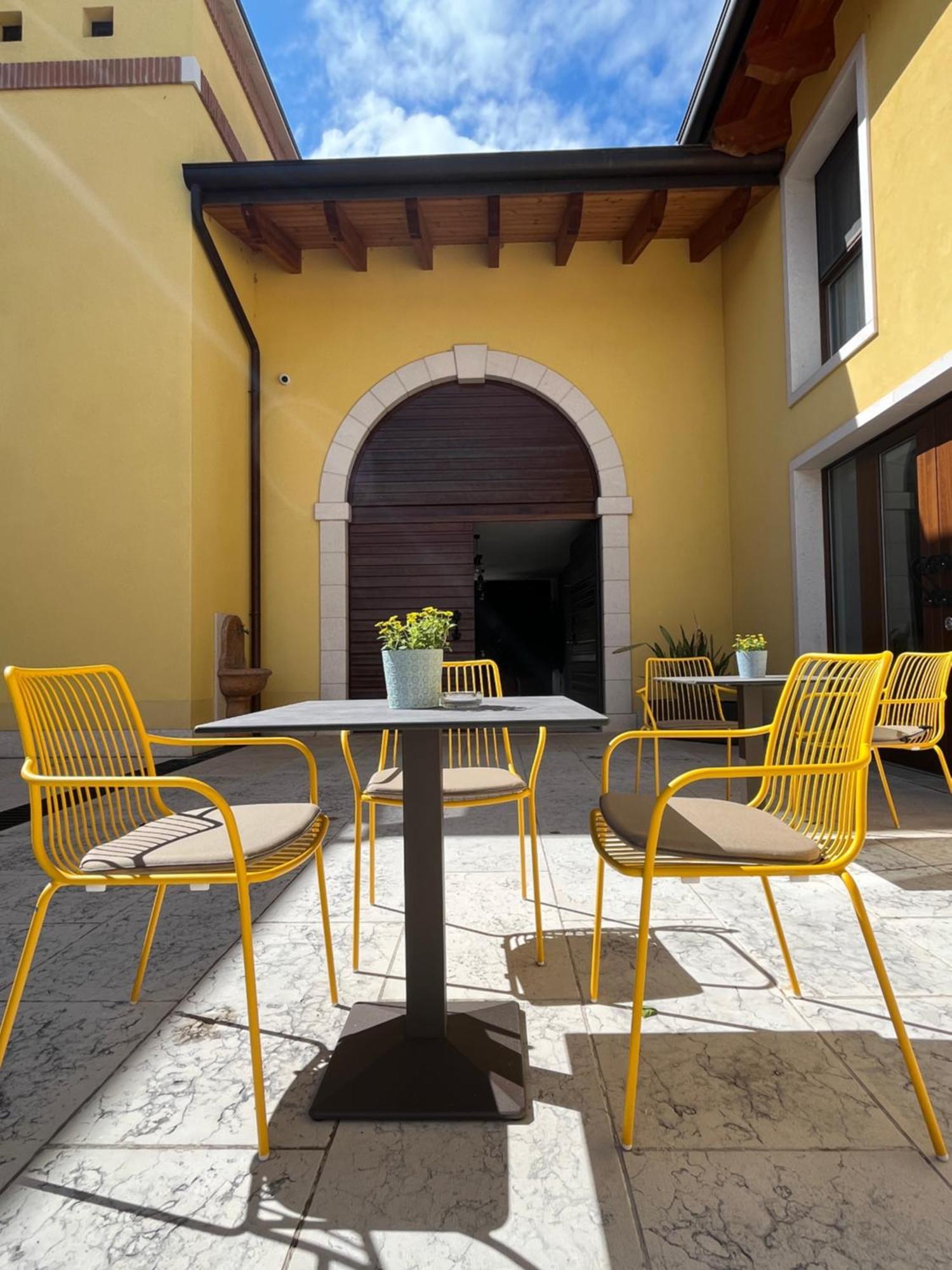 לאזיסה Agriturismo La Rondinella מראה חיצוני תמונה