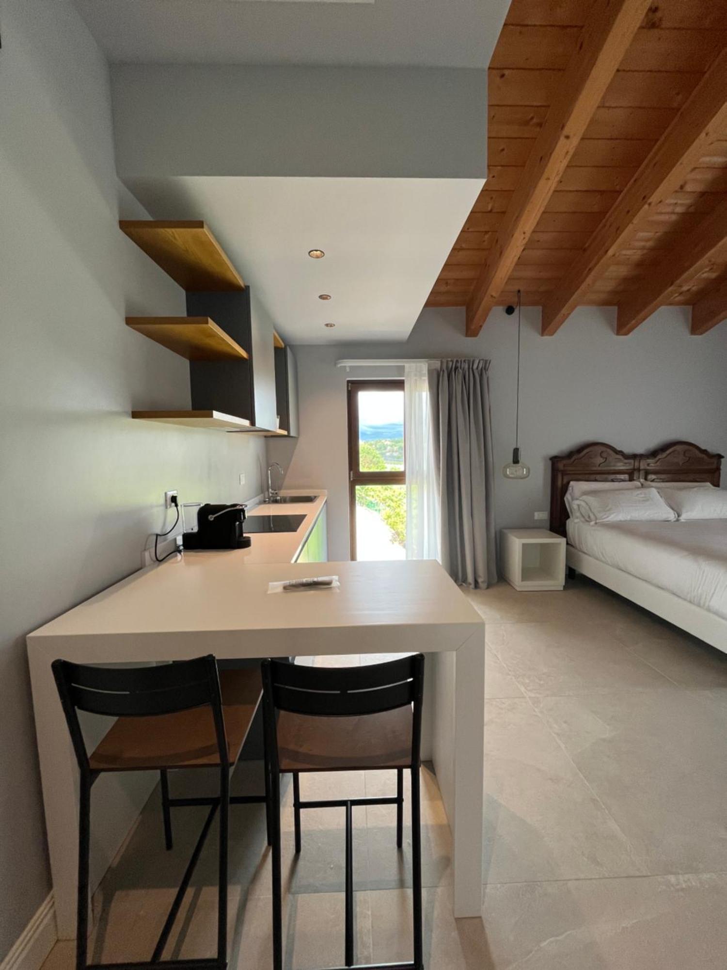 לאזיסה Agriturismo La Rondinella מראה חיצוני תמונה